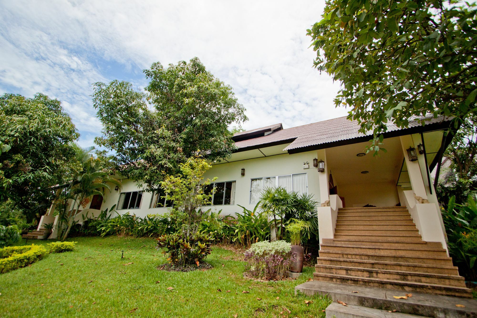 Touch Star Resort - Doi Inthanon Chom Thong Exterior foto
